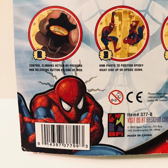 Spider Man Keychain with Web Climbing Action Spider Sense Spiderman - Picture 9 of 16